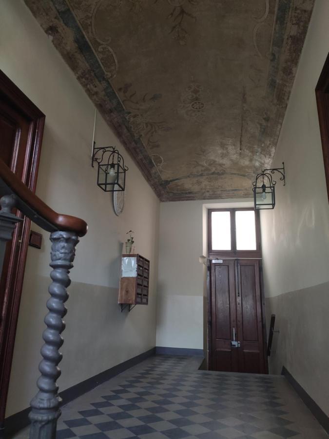 Appartamento Su Cortile Magico Turin Exterior photo