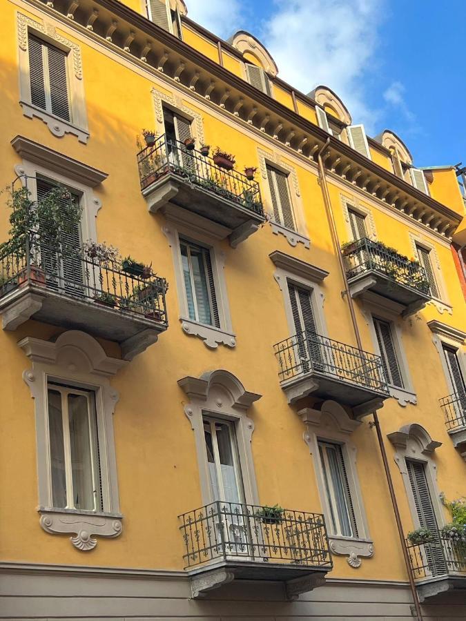 Appartamento Su Cortile Magico Turin Exterior photo